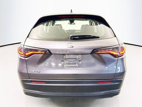 Used 2023 Honda HR-V LX image 6