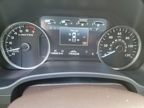 Used 2020 Ford F150 Limited image 2