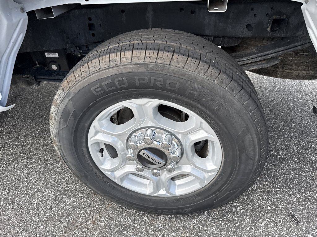 Used 2025 Ford F250 XLT w/ Snow Plow Prep Package AWD/4WD image 18
