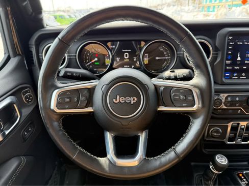 Used 2023 Jeep Wrangler Sahara w/ Cold Weather Group image 14