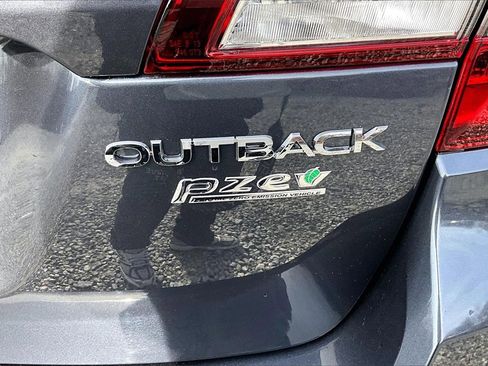 Used 2015 Subaru Outback 2.5i Limited image 8