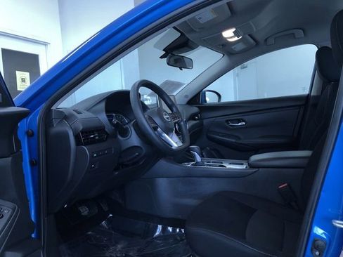 Used 2024 Nissan Sentra SV image 11