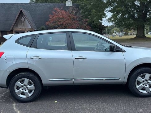 Used 2013 Nissan Rogue S image 9