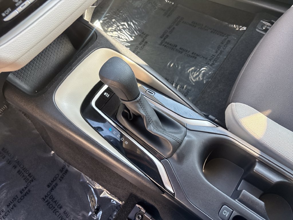 Used 2025 Toyota Corolla LE FWD image 22