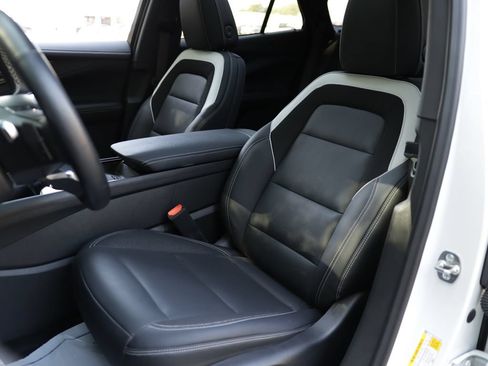 Used 2024 Chevrolet Blazer EV LT AWD/4WD image 23