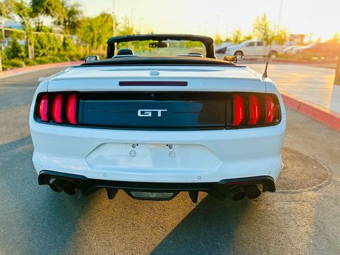 Used 2019 Ford Mustang GT Premium RWD image 9