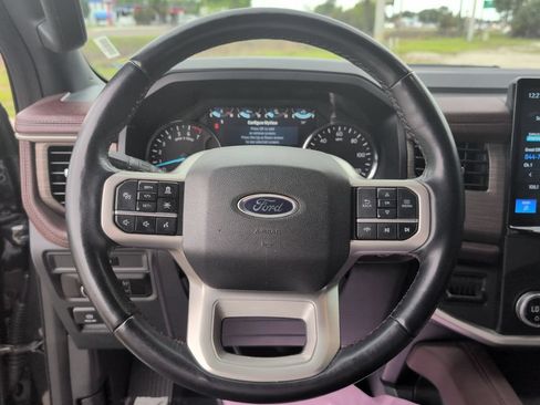 Used 2024 Ford Expedition Limited AWD/4WD image 23