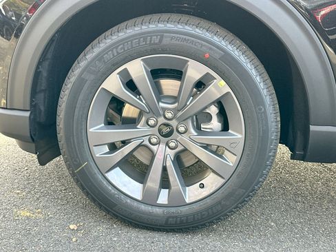 New 2026 Ford Explorer Active w/ Active Comfort Package image 12