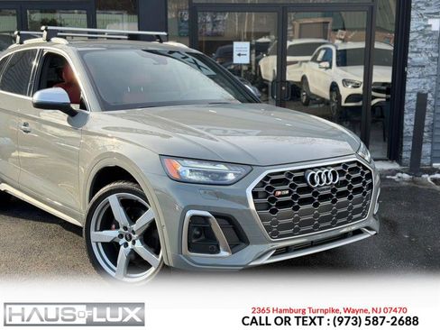 Used 2021 Audi SQ5 Prestige w/ Prestige Package image 3