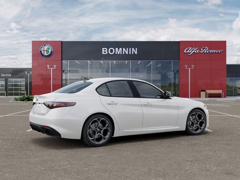 New 2026 Alfa Romeo Giulia image 4