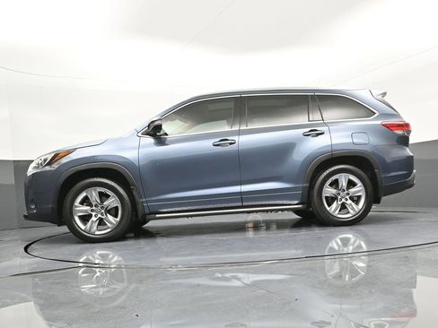 Certified 2019 Toyota Highlander Limited Platinum image 36