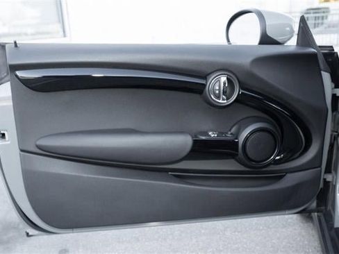 Used 2020 MINI Cooper S image 19