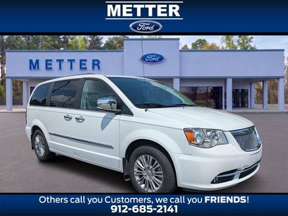 Used 2015 Chrysler Town & Country Touring-L w/ Mopar Premium Addition Group