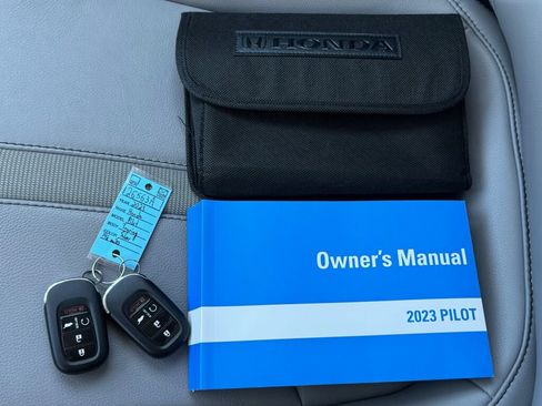 Used 2023 Honda Pilot Touring image 36