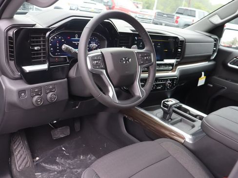 New 2026 Chevrolet Silverado 1500 RST w/ Dark Appearance Package AWD/4WD image 6