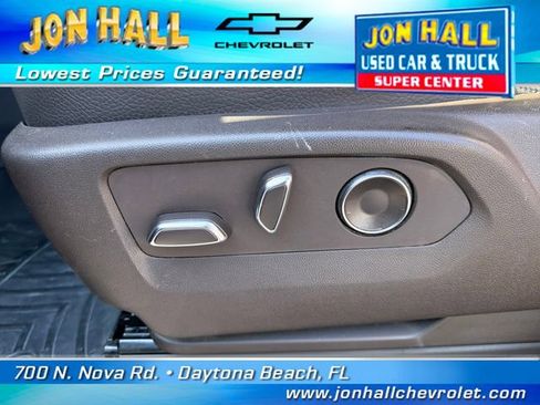 Used 2021 GMC Yukon XL Denali w/ Denali Premium Package AWD/4WD image 23