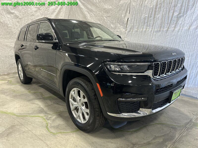 Used 2023 Jeep Grand Cherokee L Limited AWD/4WD image 2