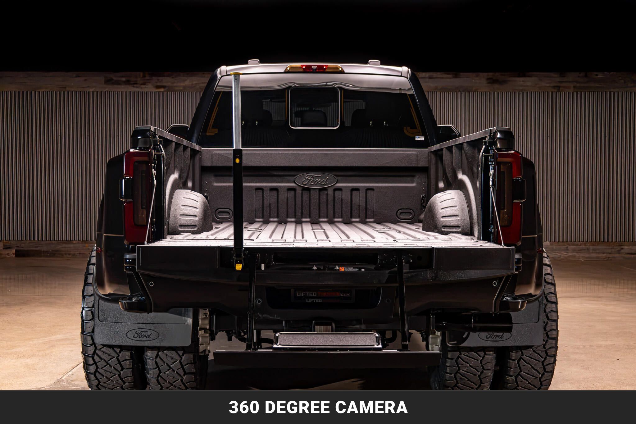Used 2026 Ford F450 Platinum w/ FX4 Off-Road Package AWD/4WD image 9