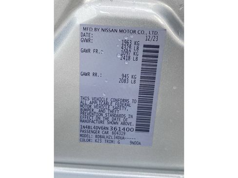 Used 2024 Nissan Altima 2.5 SV image 17