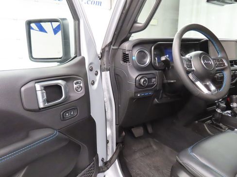 Used 2024 Jeep Wrangler High Altitude image 50