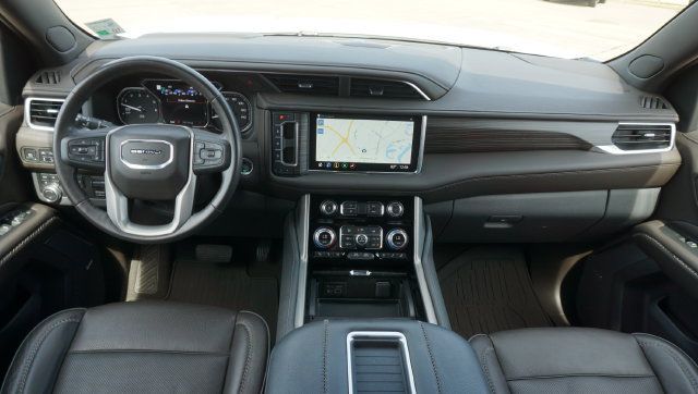 Certified 2021 GMC Yukon Denali w/ Denali Ultimate Package AWD/4WD image 24