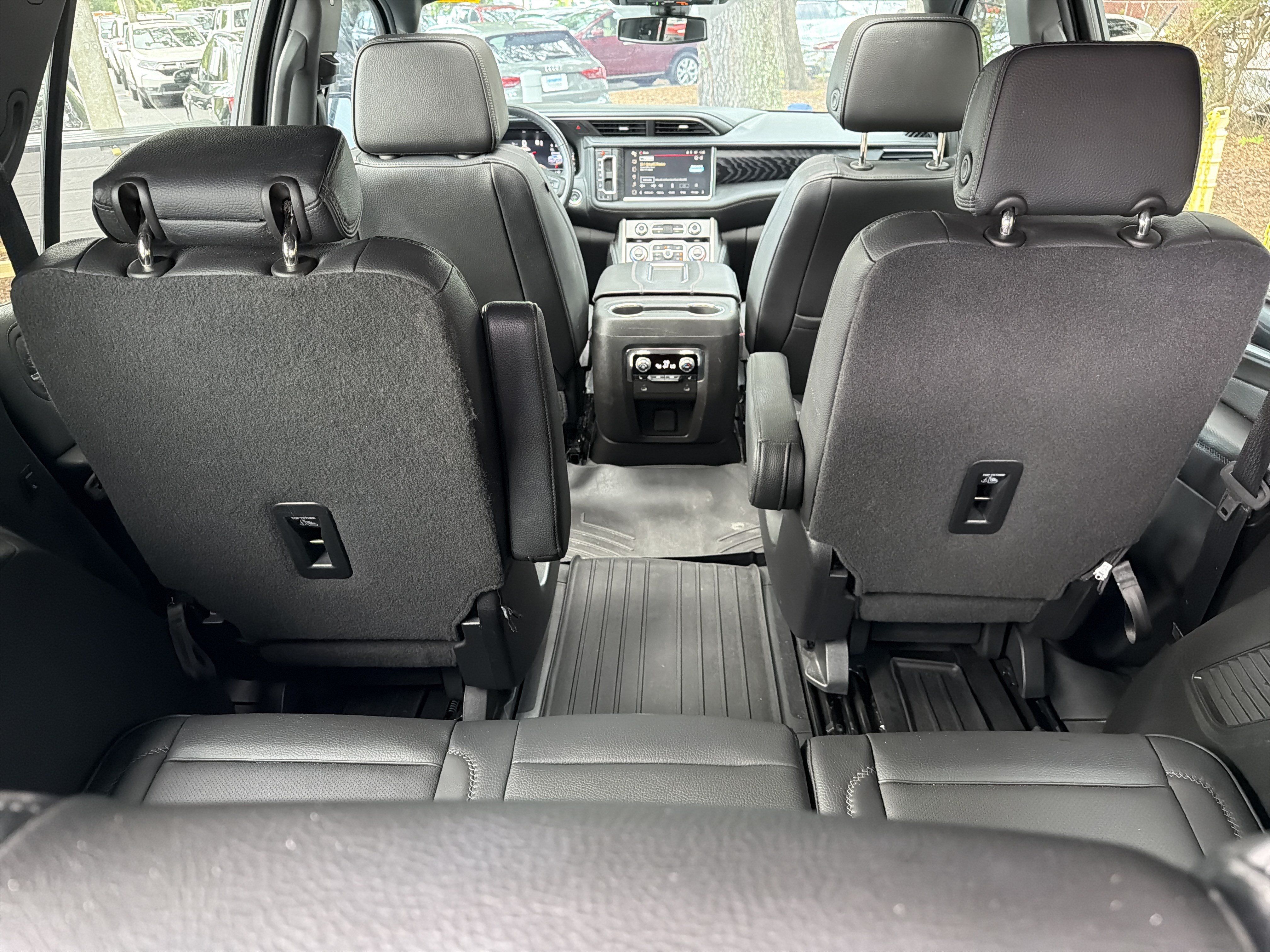 Used 2022 GMC Yukon Denali RWD image 51