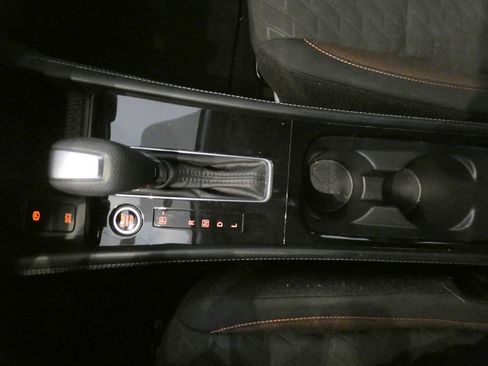 Used 2023 Nissan Kicks SR image 15