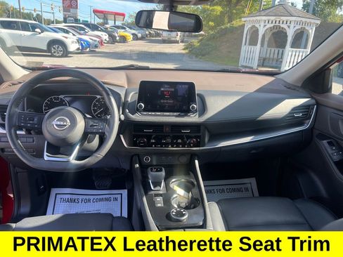 Used 2023 Nissan Rogue SV w/ SV Premium B Package image 13