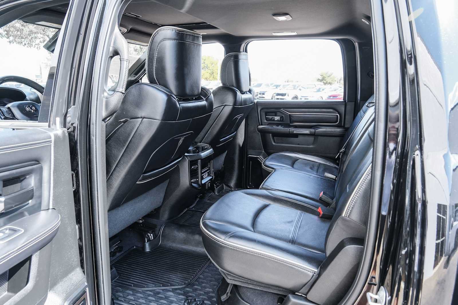 Used 2022 RAM 2500 Limited AWD/4WD image 32