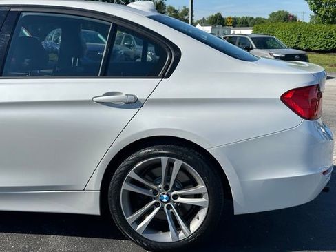 Used 2013 BMW 335i xDrive Sedan AWD/4WD image 9