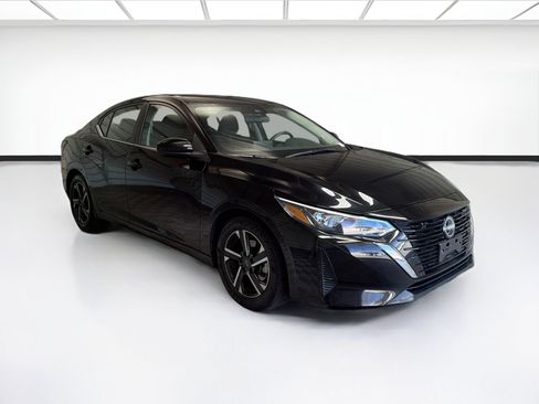 Used 2025 Nissan Sentra SV FWD image 3
