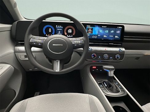 New 2026 Hyundai Kona SE image 15