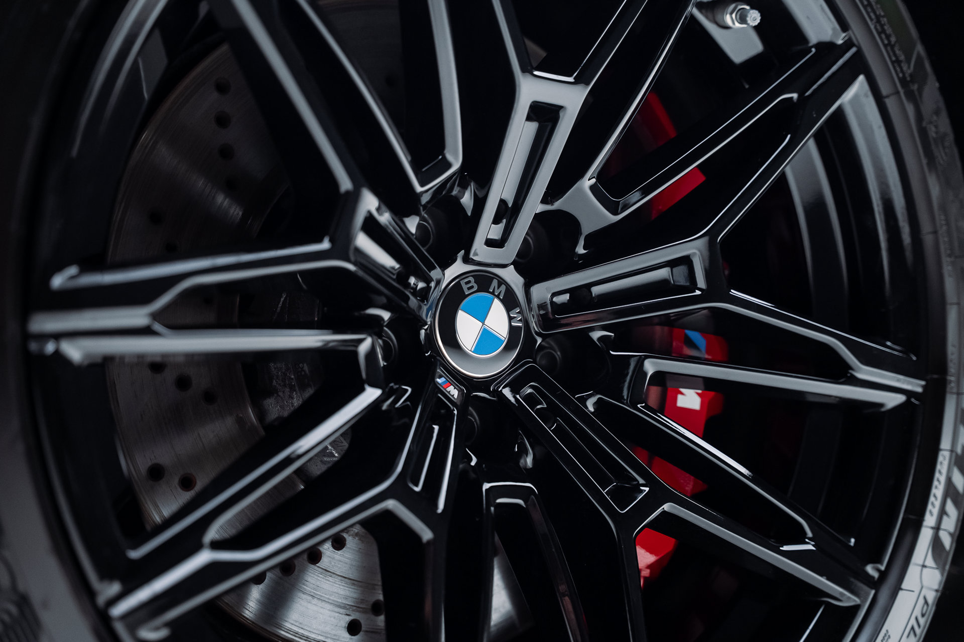 Used 2025 BMW M2 w/ Lighting Package RWD image 23