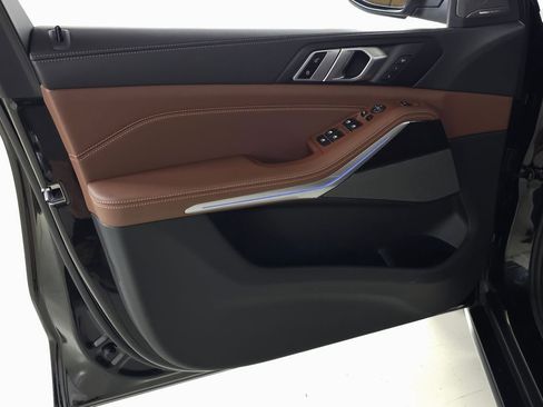 Used 2024 BMW X5 xDrive40i w/ Premium Package image 12