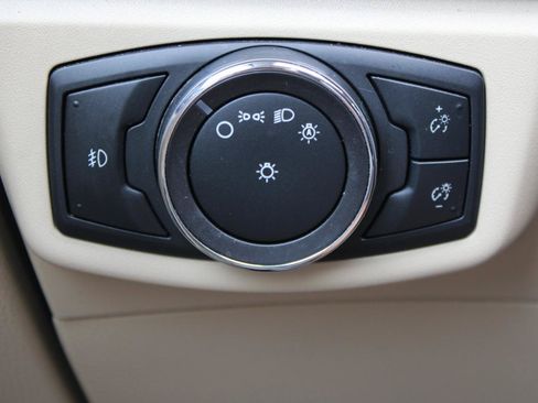 Used 2015 Ford Fusion SE w/ Equipment Group 202A FWD image 26