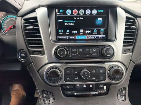 Used 2019 Chevrolet Suburban Premier image 8