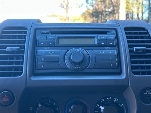 Used 2011 Nissan Xterra X image 27