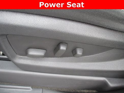 Used 2015 GMC Yukon SLE w/ Convenience Package image 22