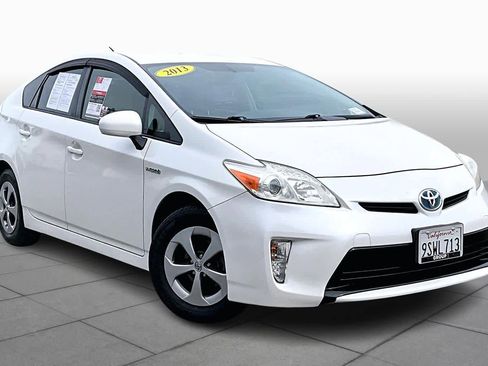 Used 2013 Toyota Prius Four image 2