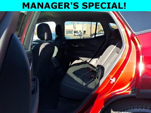 Used 2024 GMC Terrain SLE image 13