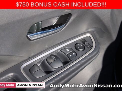 New 2025 Nissan Versa SR image 11