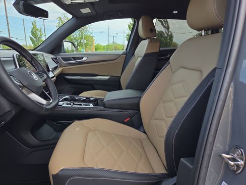 New 2026 Volkswagen Atlas Cross Sport SE AWD/4WD image 16