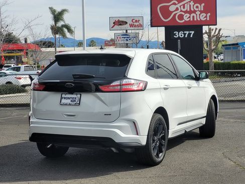 New 2024 Ford Edge SE w/ Black Appearance Package AWD/4WD image 4