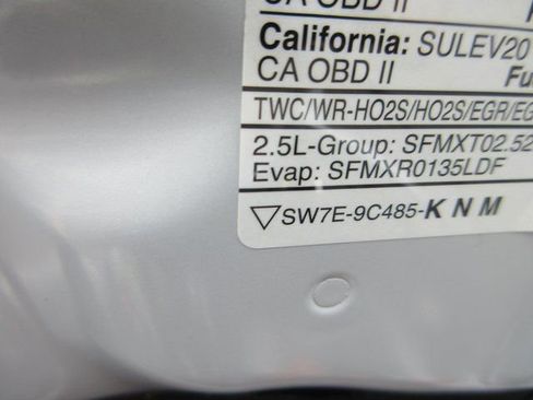 Used 2025 Ford Escape SE w/ PHEV Premium Package FWD image 40