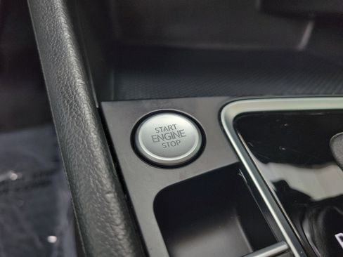 Used 2019 Volkswagen Jetta SE image 32