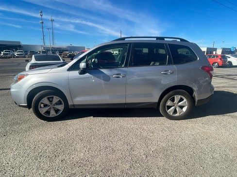 Used 2016 Subaru Forester 2.5i Premium image 3