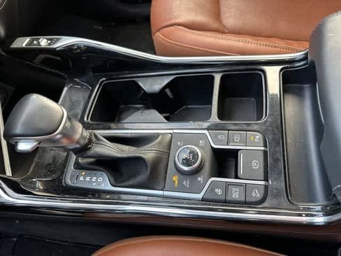 Used 2021 Kia Sorento SX Prestige image 12