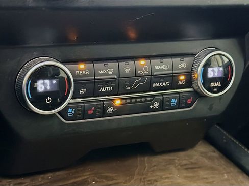 Used 2019 Ford Expedition Max Platinum image 25