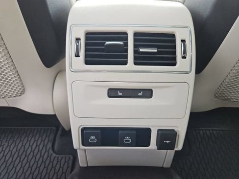 Certified 2024 Jaguar F-PACE SVR AWD/4WD image 22