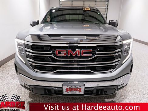 Used 2024 GMC Sierra 1500 SLT w/ SLT Premium Plus Package AWD/4WD image 7
